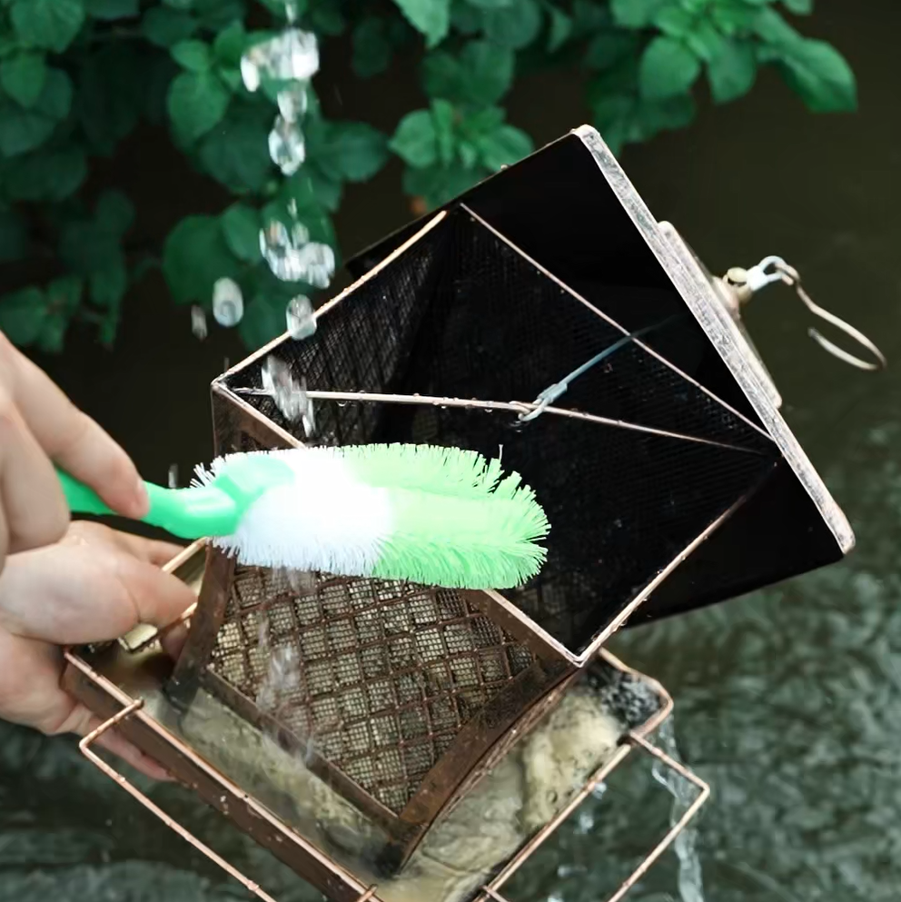 How To Maintain Metal Bird Feeders And How To Choose The Right Cleanin